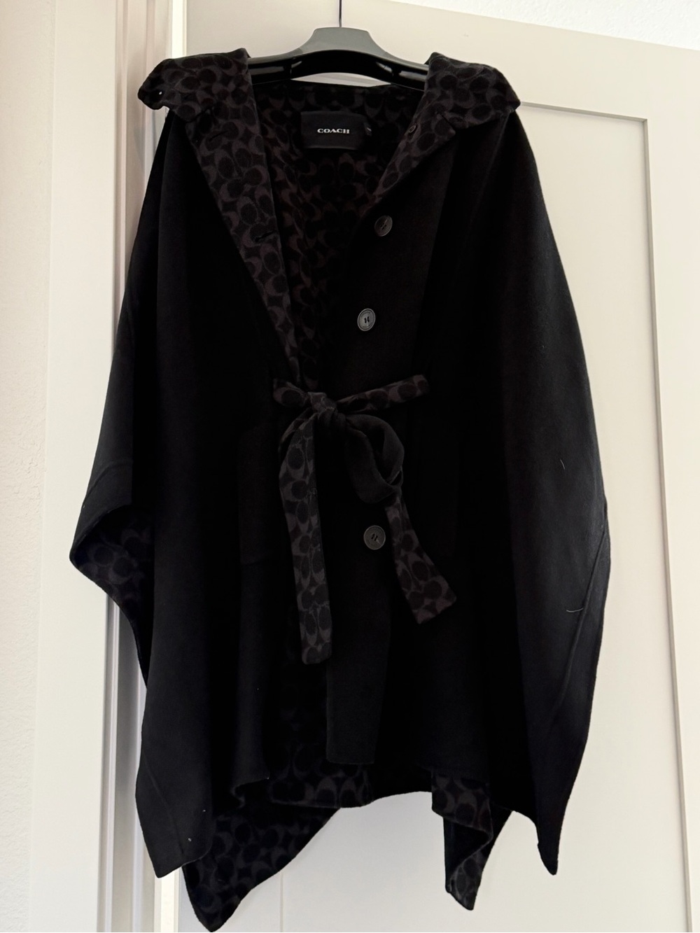 COACH Black Wool-Blend Reversible Cape with Signature 'C' Lining- size is M/L - Picture 4 of 4
